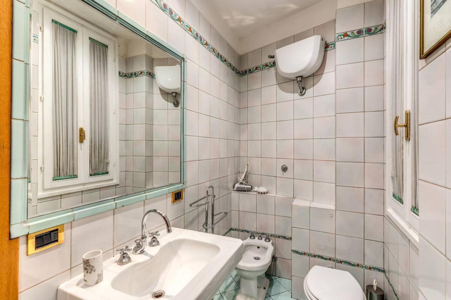 Cozy Flat In Trevi Fountain Apartment Rome Bagian luar foto