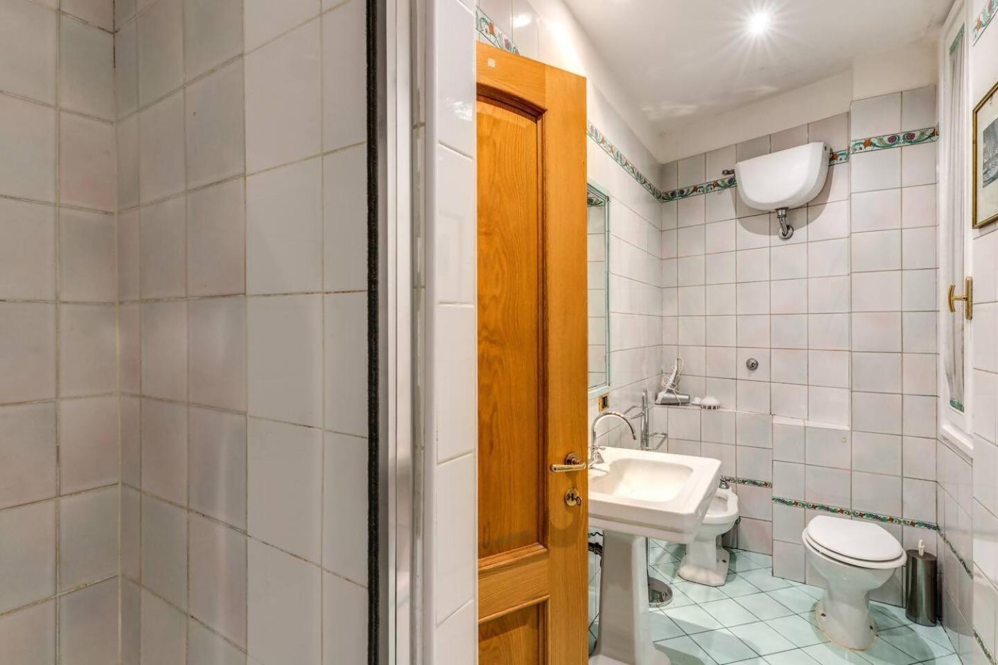 Cozy Flat In Trevi Fountain Apartment Rome Bagian luar foto