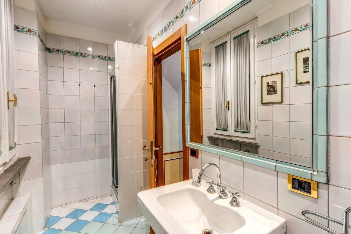 Cozy Flat In Trevi Fountain Apartment Rome Bagian luar foto
