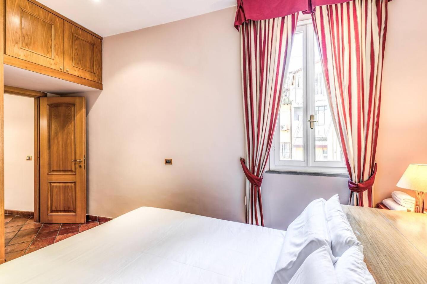 Cozy Flat In Trevi Fountain Apartment Rome Bagian luar foto