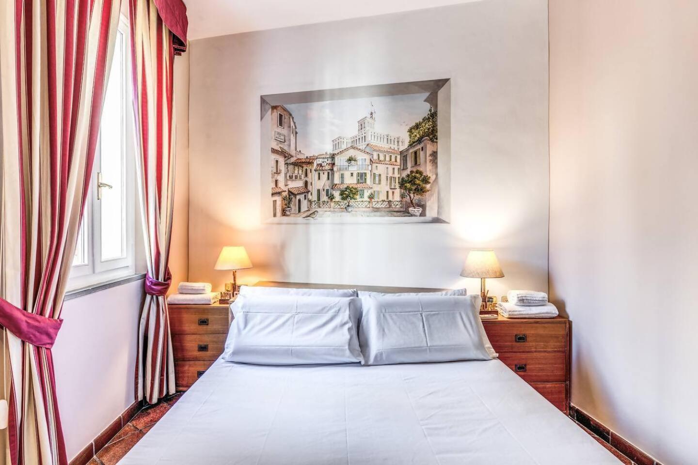Cozy Flat In Trevi Fountain Apartment Rome Bagian luar foto